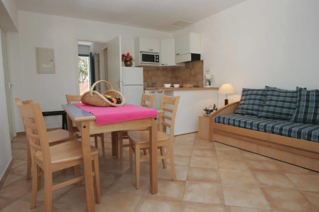 Residence Cala Bianca Borgo  Exteriör bild