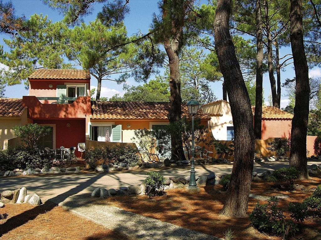 Residence Cala Bianca Borgo  Exteriör bild